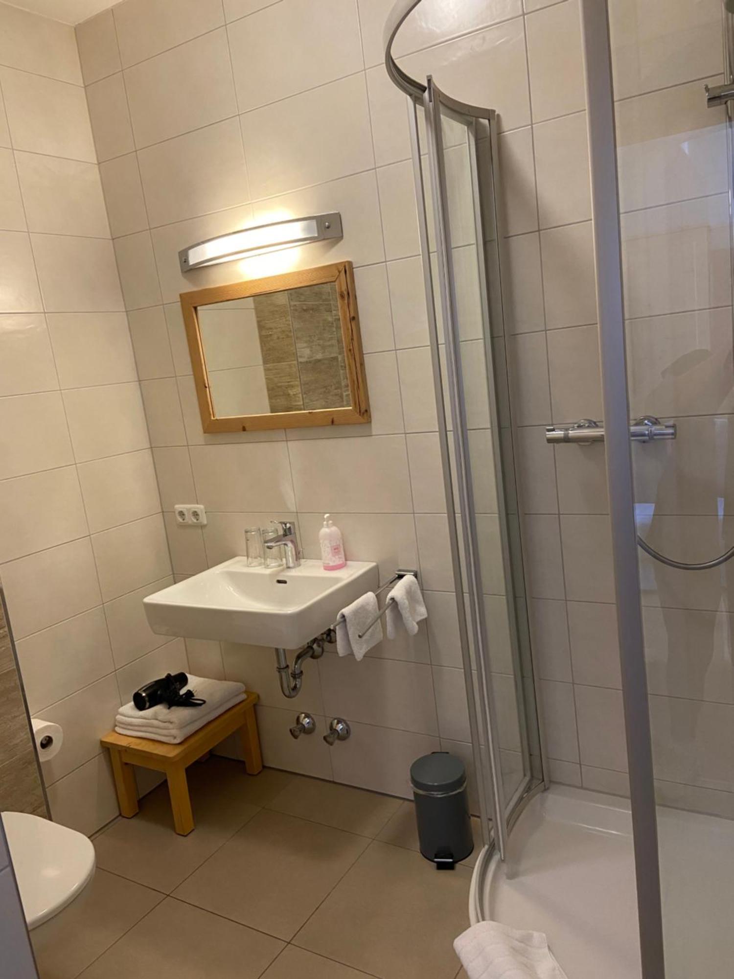 Dreibettzimmer mit Balkon